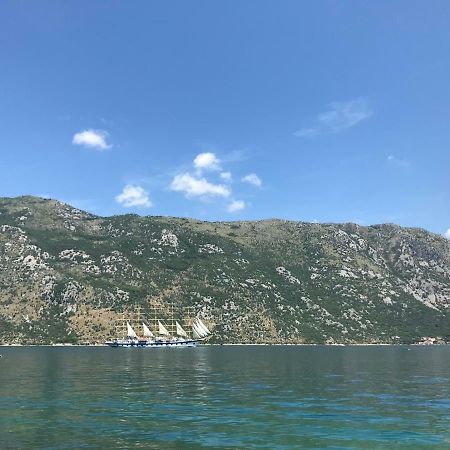 Apartment Stoliv Mare Kotor Exterior foto